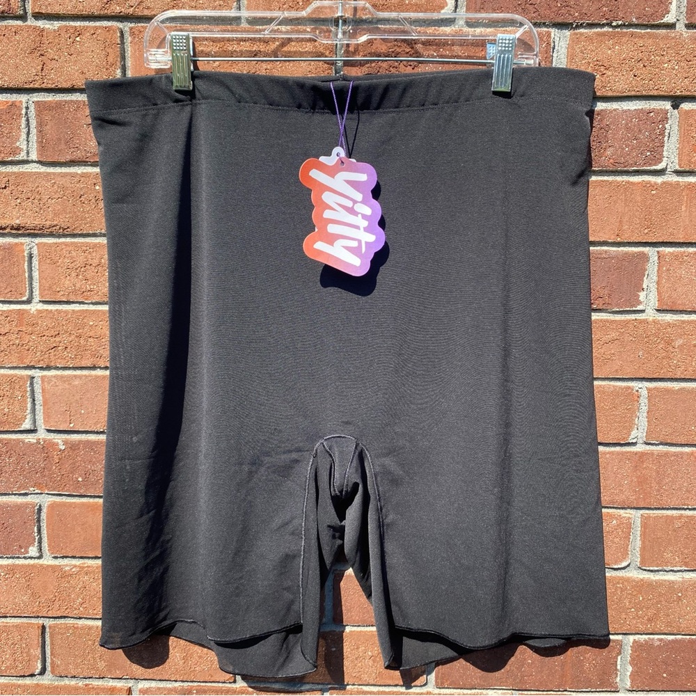 Yitty Mesh Me Smoothing High Waist Short Black NWT Size 4X